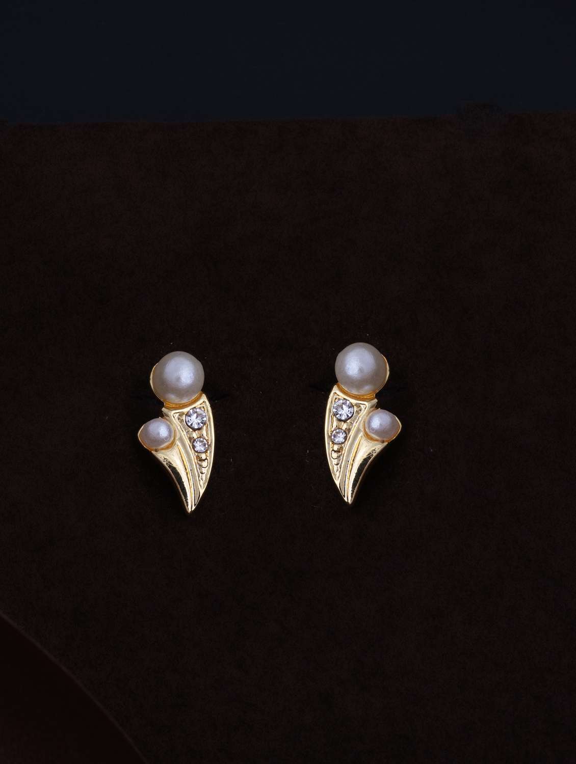 gold metal studs earring - 17542944 - Zoom Image - 0