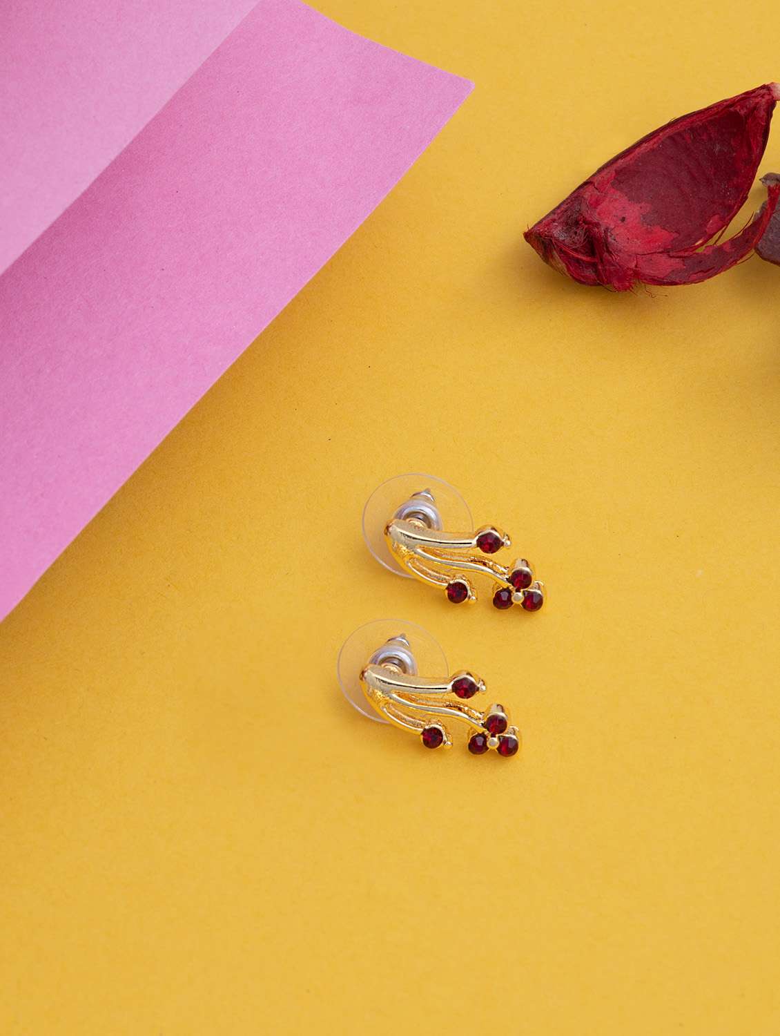red metal studs earring - 17542957 -  Zoom Image - 0