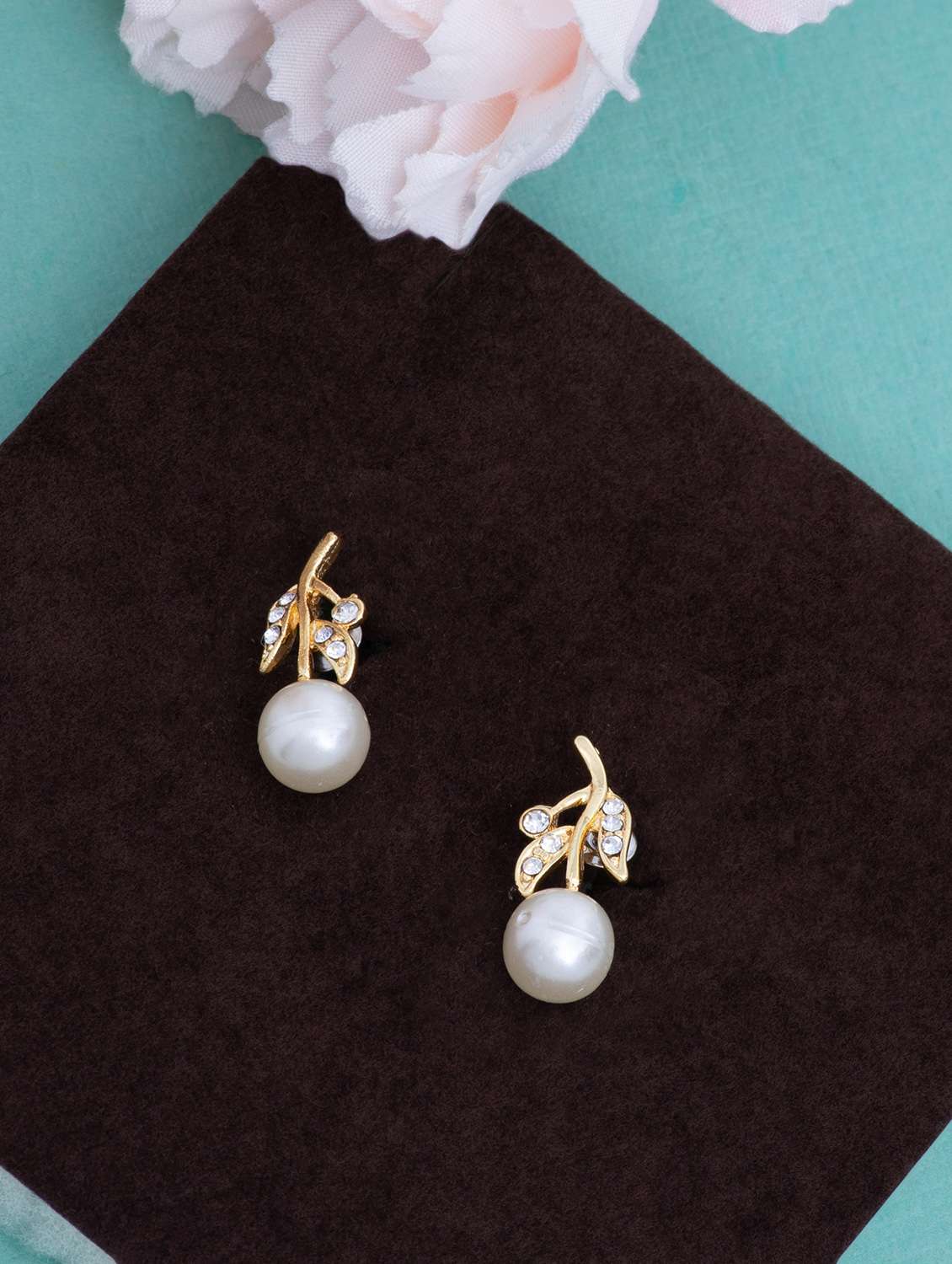 red metal studs earring