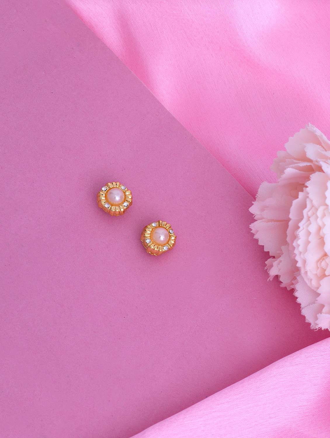 white metal studs earring - 17543004 -  Zoom Image - 0
