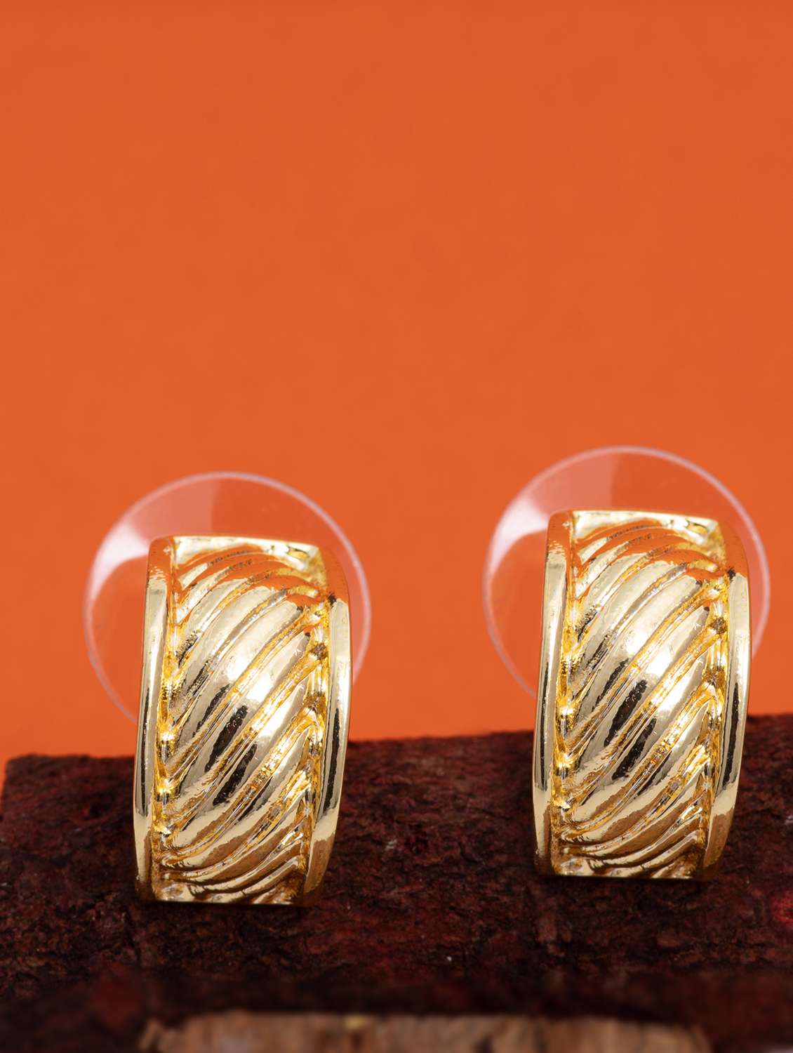 gold metal studs earring