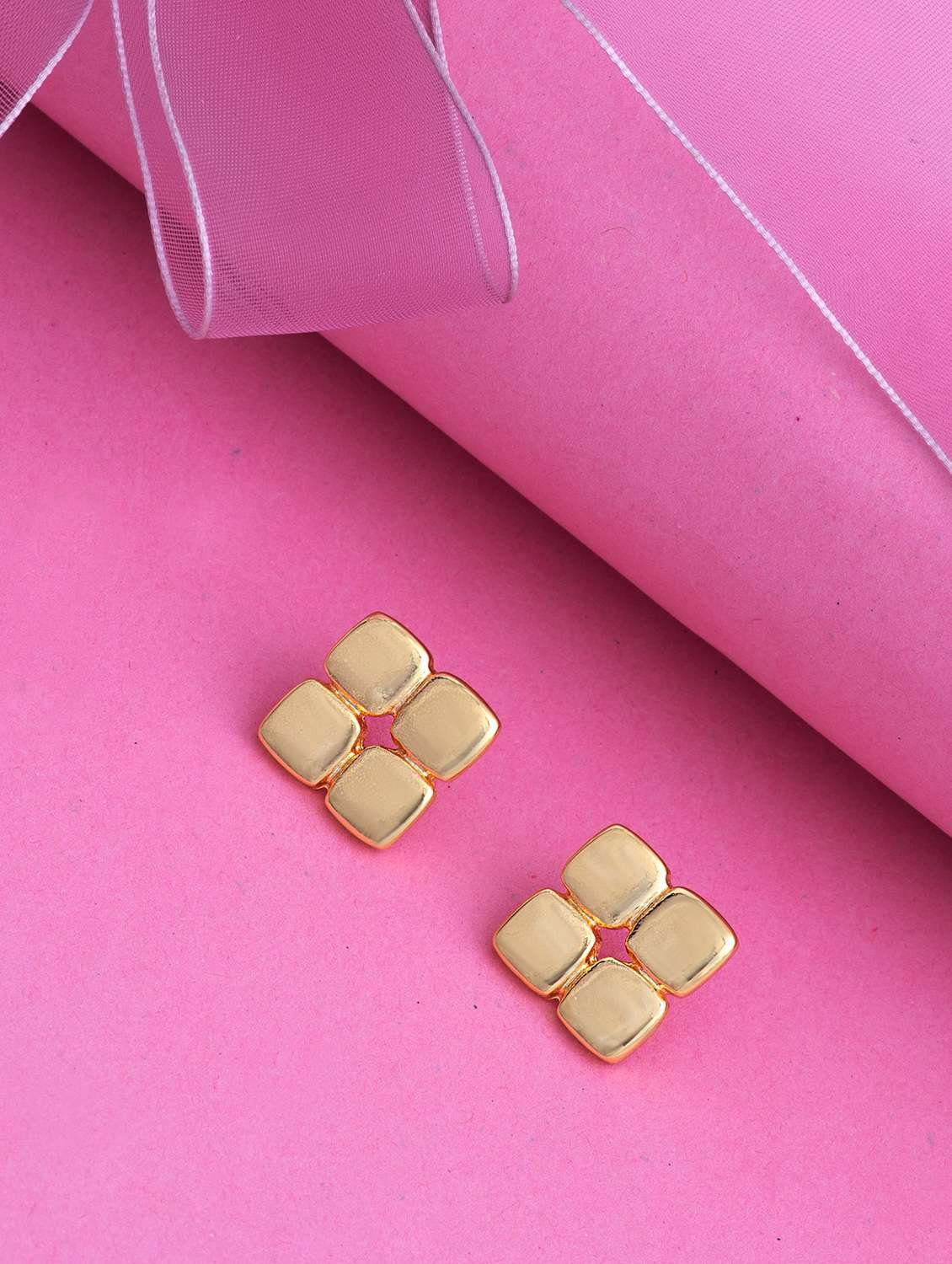 gold metal studs earring