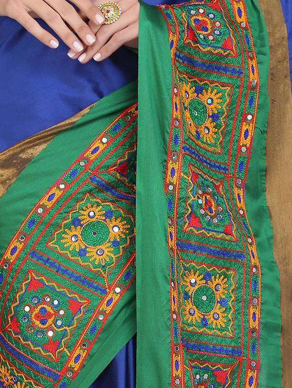 navy cotton silk embroidered saree with blouse - 17547461 - Standard Image - 3