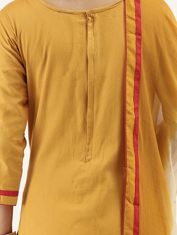 embroidered unstitched suit - 17548830 - Standard Image - 3