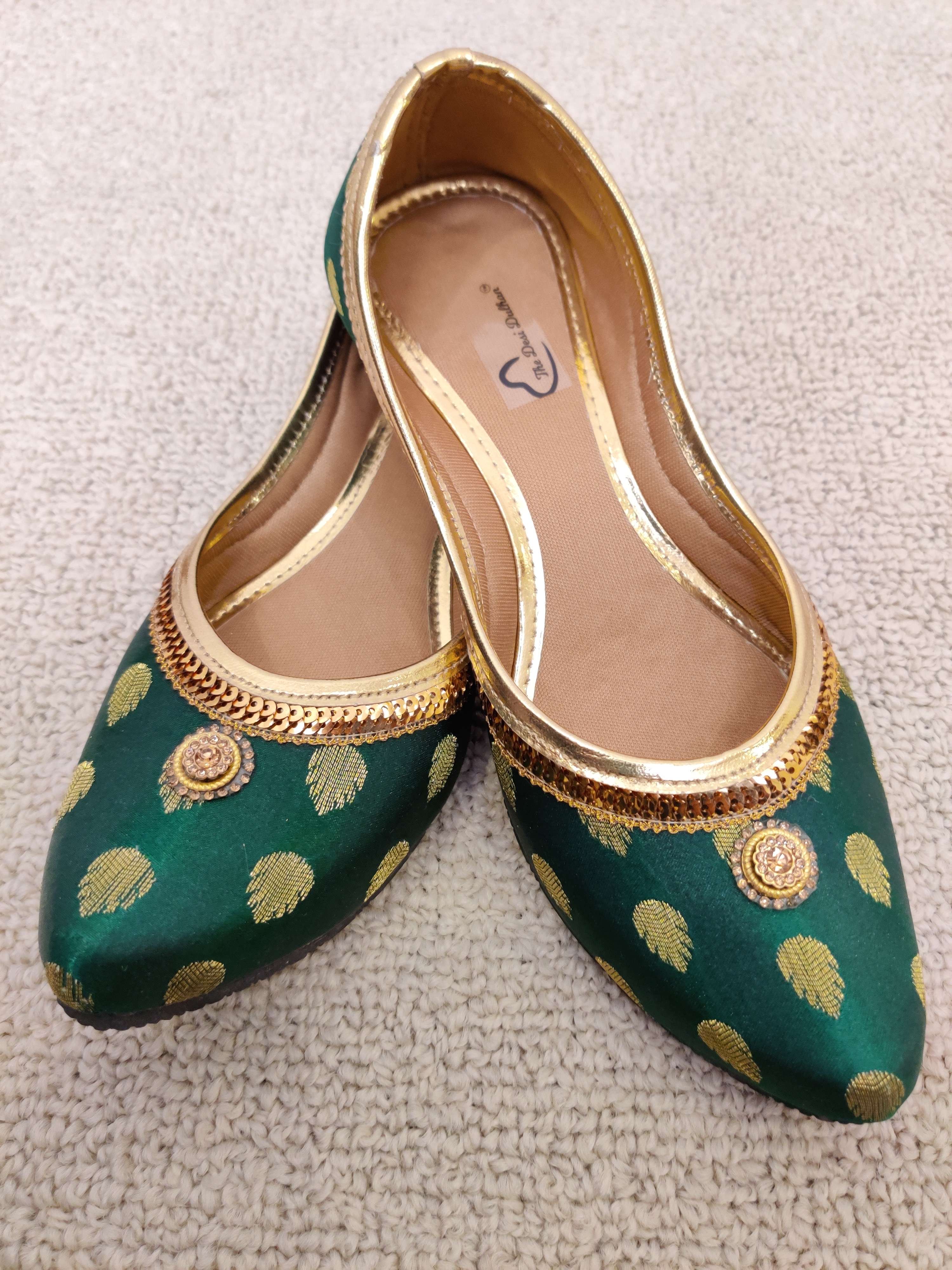green and gold women juti - 17553963 - Zoom Image - 0