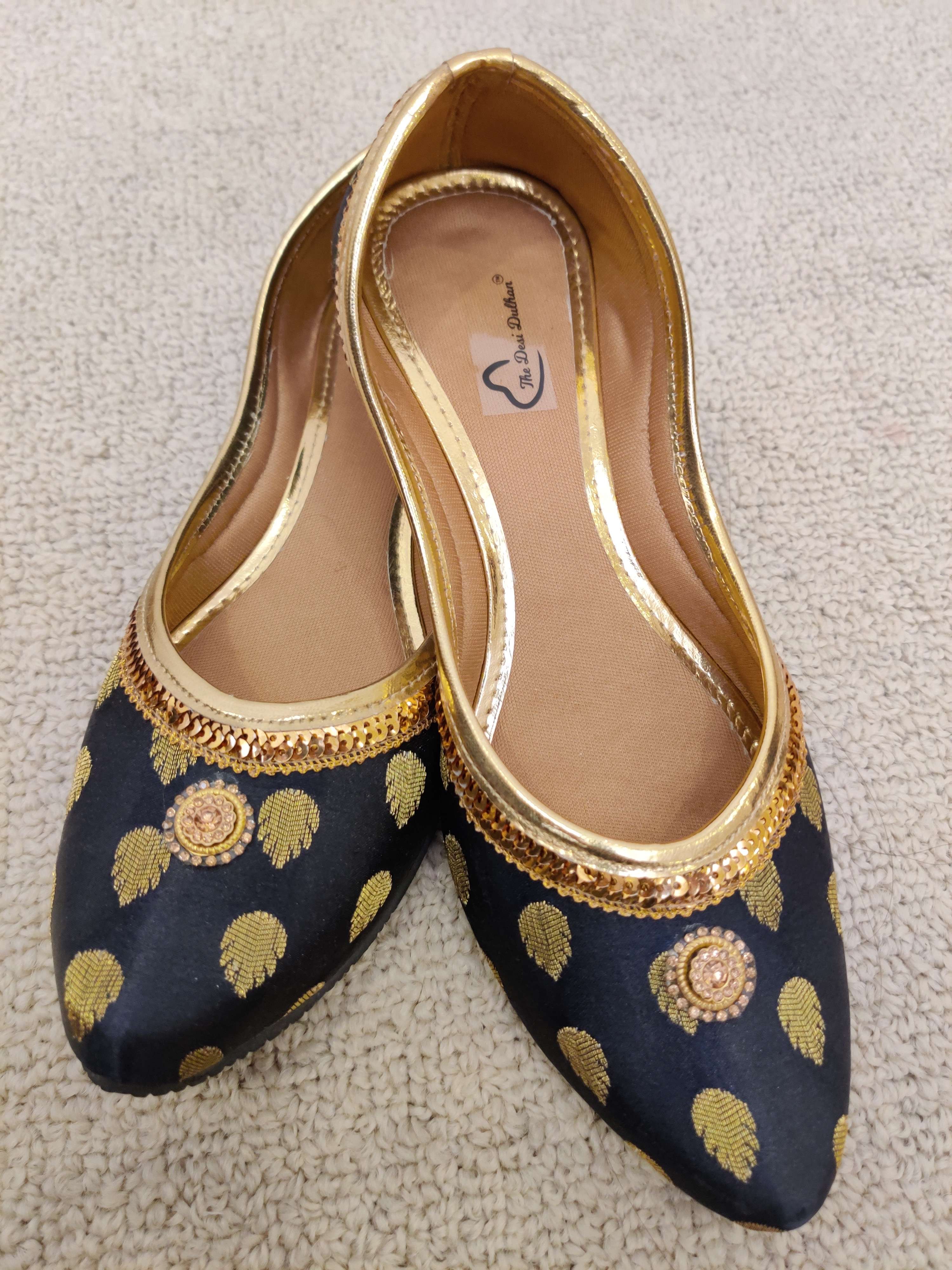 navy and gold women juti - 17553965 - Zoom Image - 0