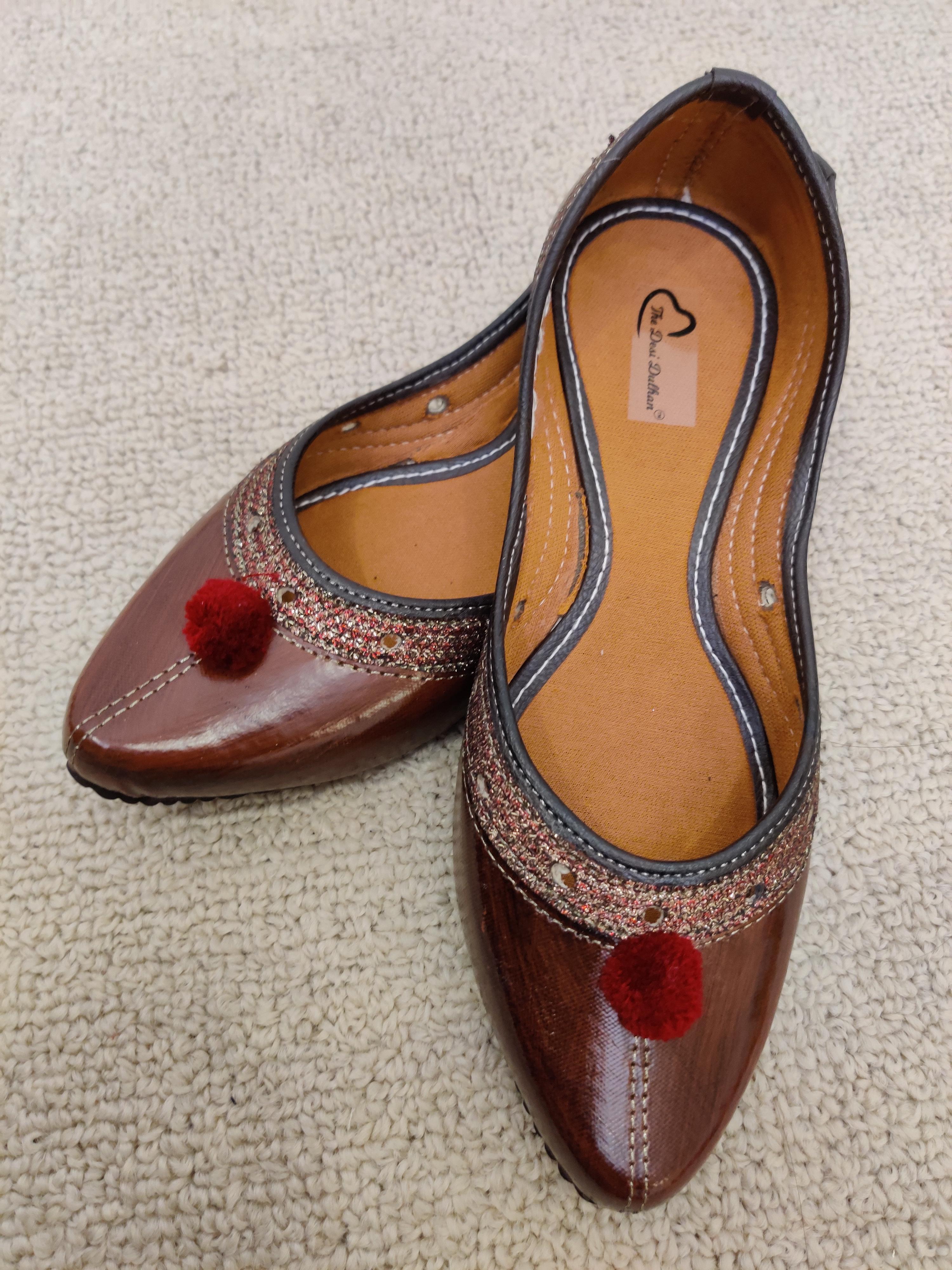 brown women ethnic juti - 17554689 - Zoom Image - 0