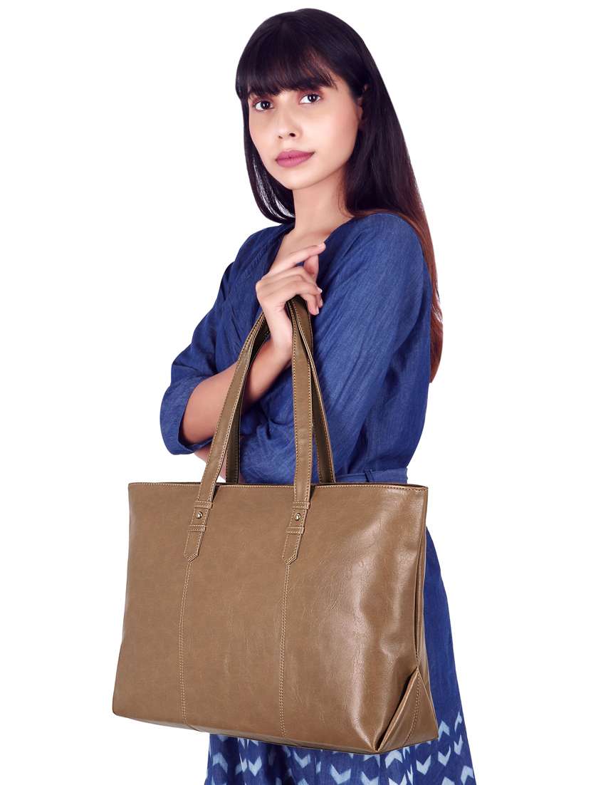 nude leatherette (pu) handbag - 17567299 -  Standard Image - 5