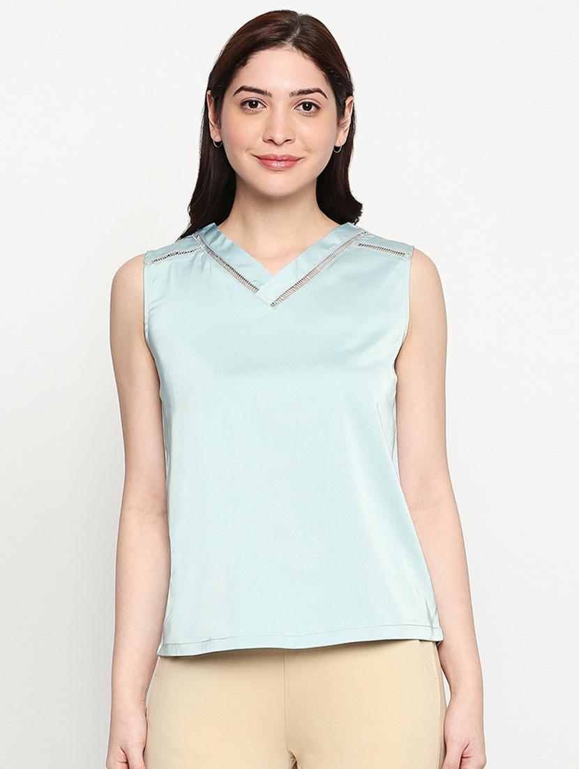 overlap neck solid top - 17570769 - Zoom Image - 0
