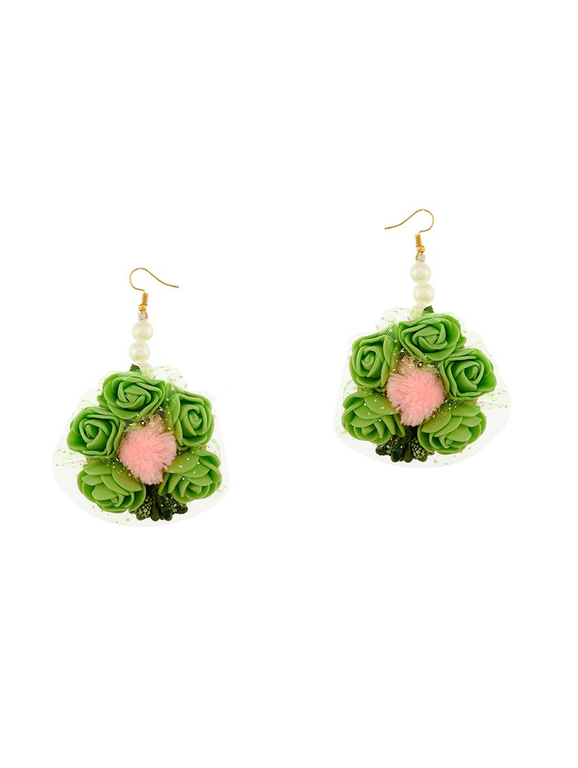 artifical flower necklace with earring and maangtikka - 17572100 - Standard Image - 3