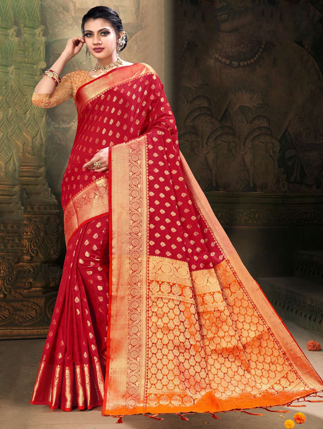 jacquard work bordered saree with blouse