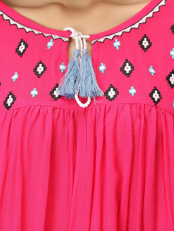tie up neck high-low top - 17582173 - Standard Image - 5