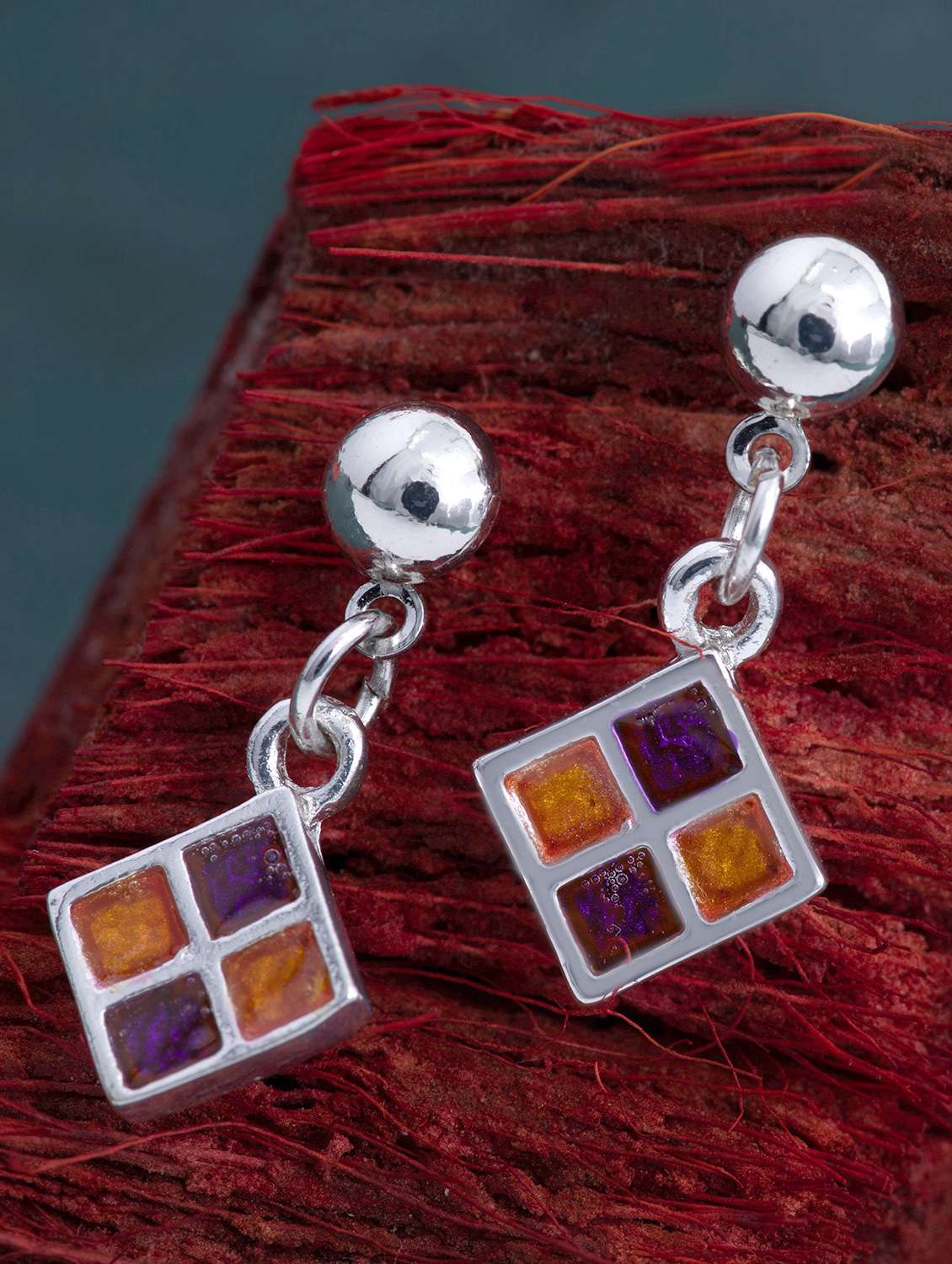 purple metal drop earring - 17595704 - Zoom Image - 0