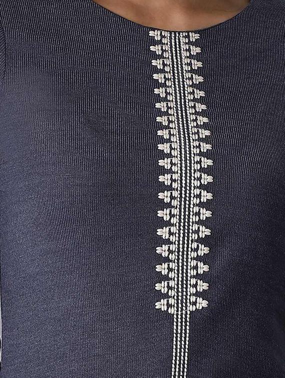solid straight kurta - 17627395 - Standard Image - 3