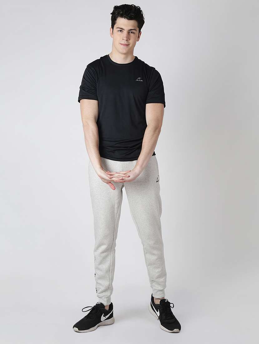 black solid t-shirt - 17628180 - Standard Image - 3