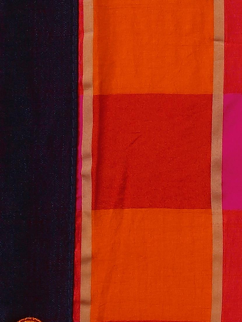 lace bordered checkered saree with blouse - 17628343 - Standard Image - 3