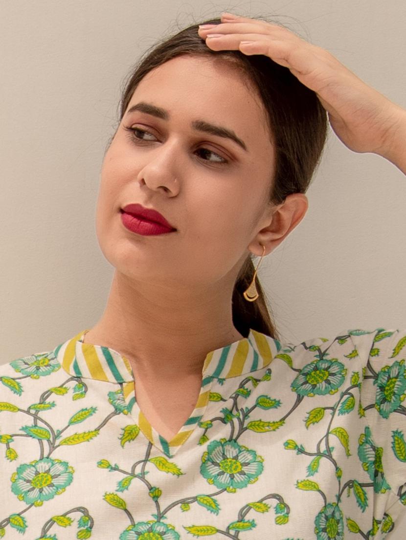 gold plated hoop earring - 17637508 - Standard Image - 3