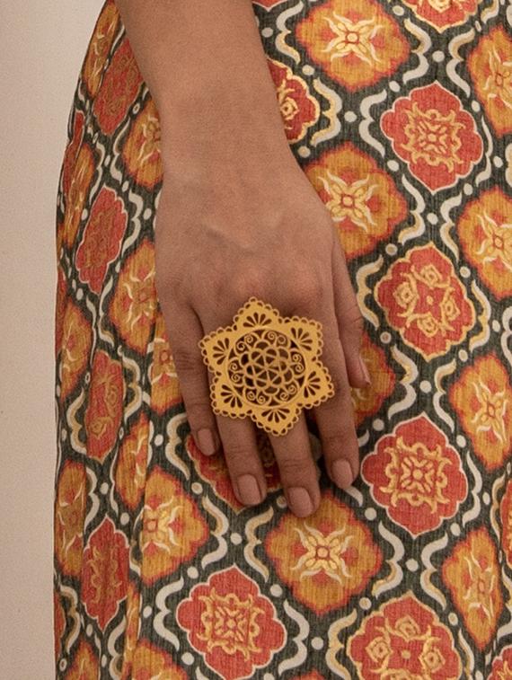 gold plated hand ring - 17637561 - Standard Image - 3