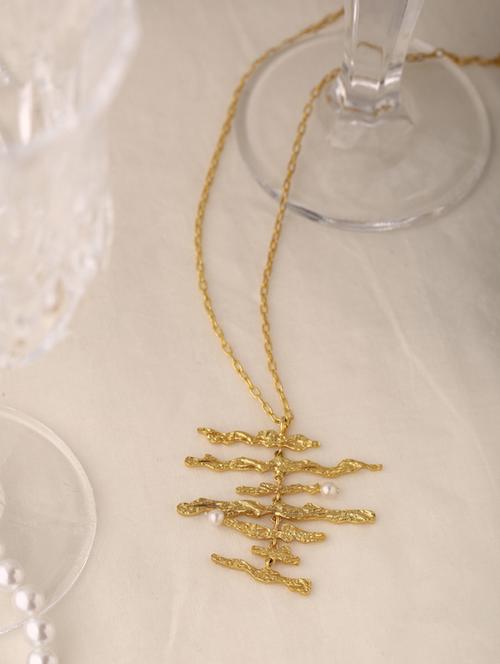 gold plated short necklace - 17637589 -  Standard Image - 0
