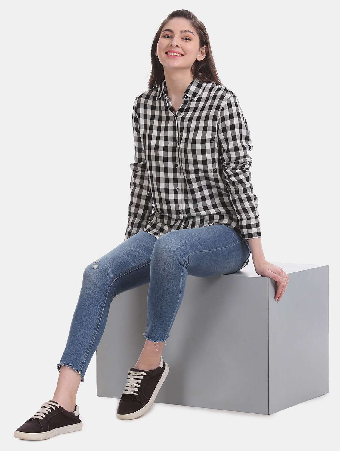 black checkered shirt  - 17646191 -  Standard Image - 3