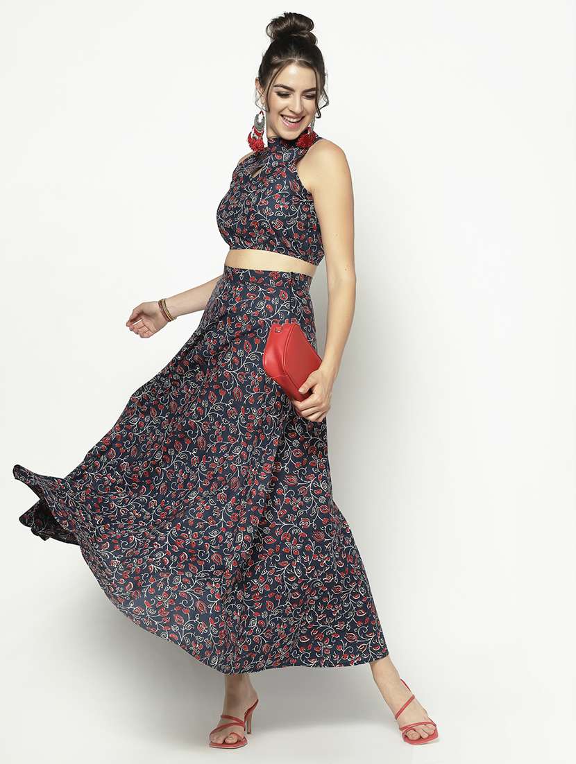 halter neck printed top with skirt set  - 17661255 -  Standard Image - 3