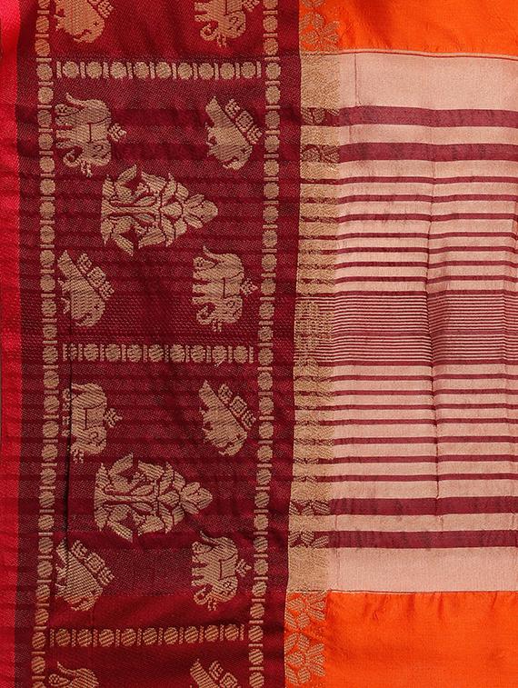 self design woven saree with blouse - 17666006 - Standard Image - 3