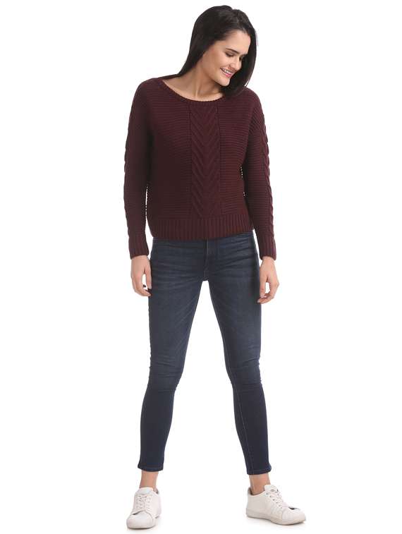 round neck knitted pullover  - 17666633 -  Standard Image - 3