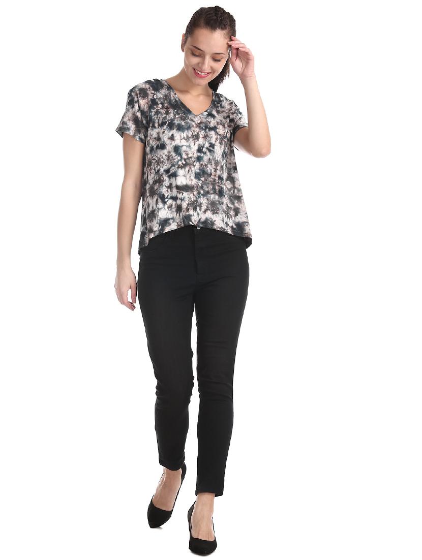 v-neck tie & dye top - 17691295 - Standard Image - 3