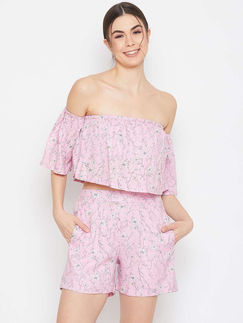 off shoulder floral crop top with shorts set - 17709310 - Zoom Image - 0
