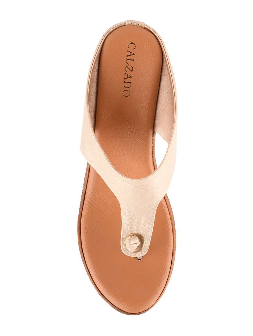 nude toe separator wedge - 17710118 -  Standard Image - 3