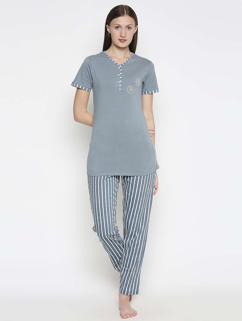 night wear pyjama set - 17715992 - Zoom Image - 0