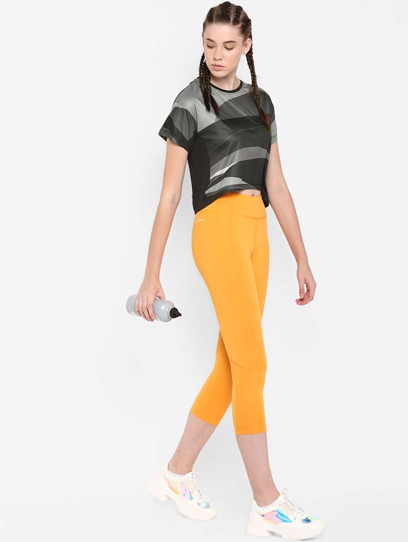 high rise printed tee  - 17749841 -  Standard Image - 3