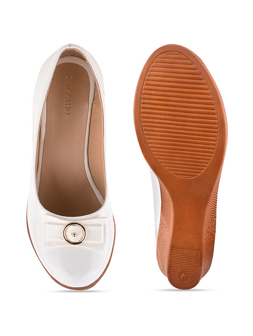 calzado women's casualwear beige color solid pumps heels belliey shoes - 17750973 - Standard Image - 3