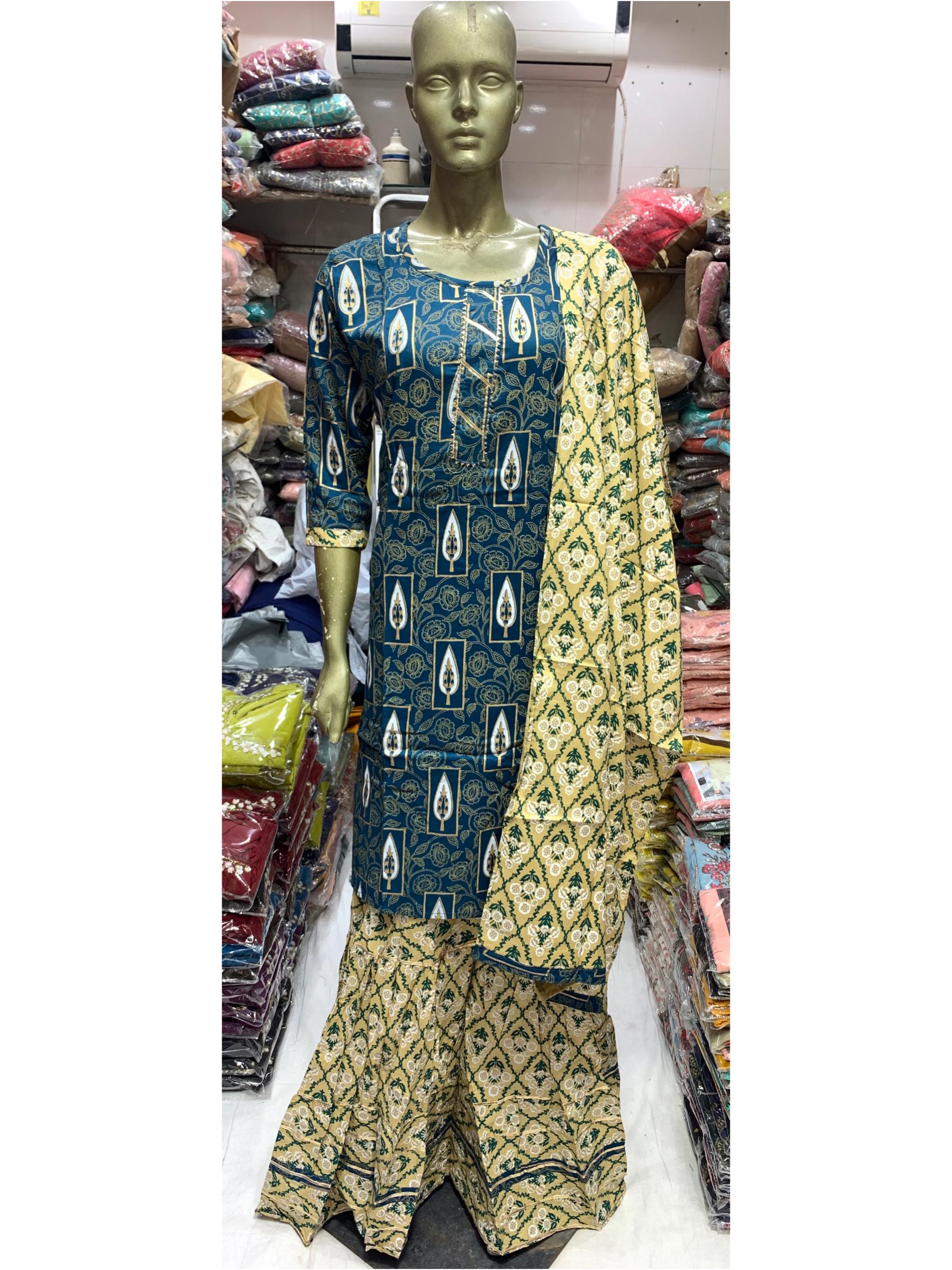 designer kurta set collar - round - 17761485 - Zoom Image - 0