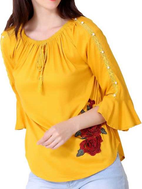 designed with absolute perfection, this casual - 17762180 - Zoom Image - 0