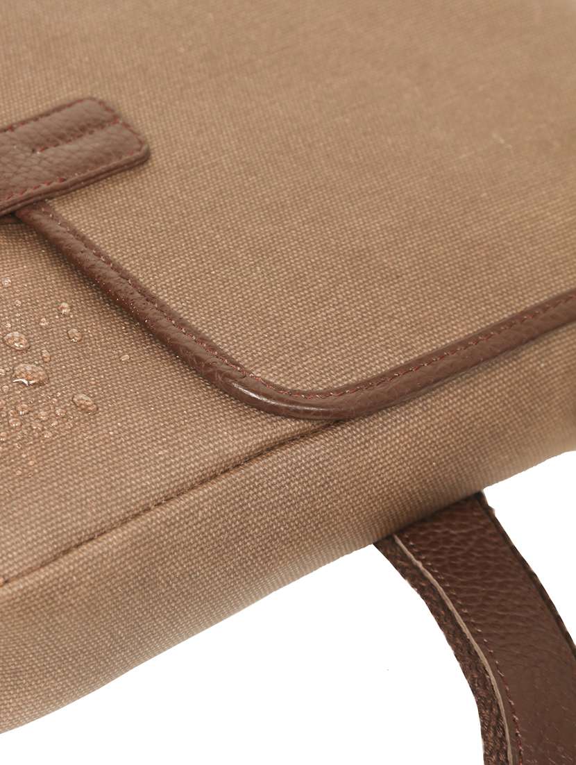 brown canvas messenger messengerbag - 17765792 -  Standard Image - 3