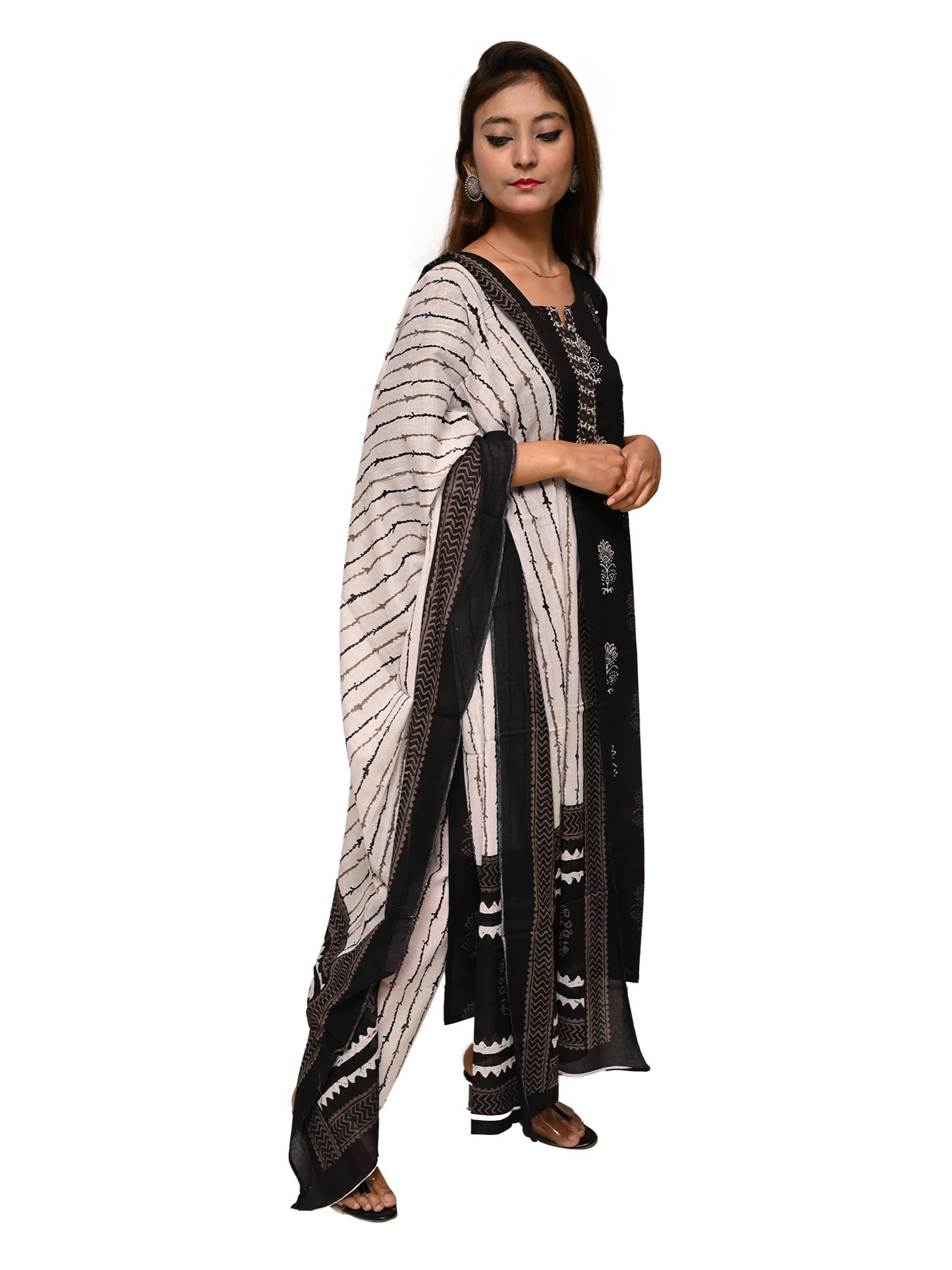 kurta pant dupatta set - 17775063 - Standard Image - 3
