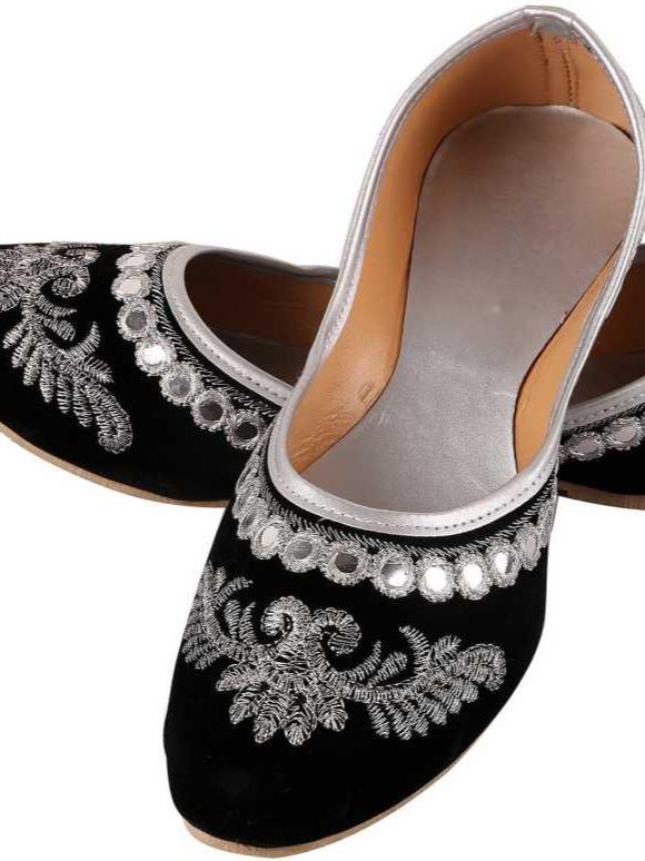leather shoes - 17793685 - Zoom Image - 0