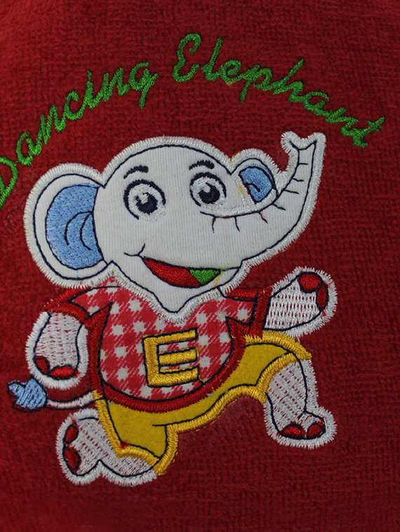 red cotton bath towel - 17796182 -  Standard Image - 3