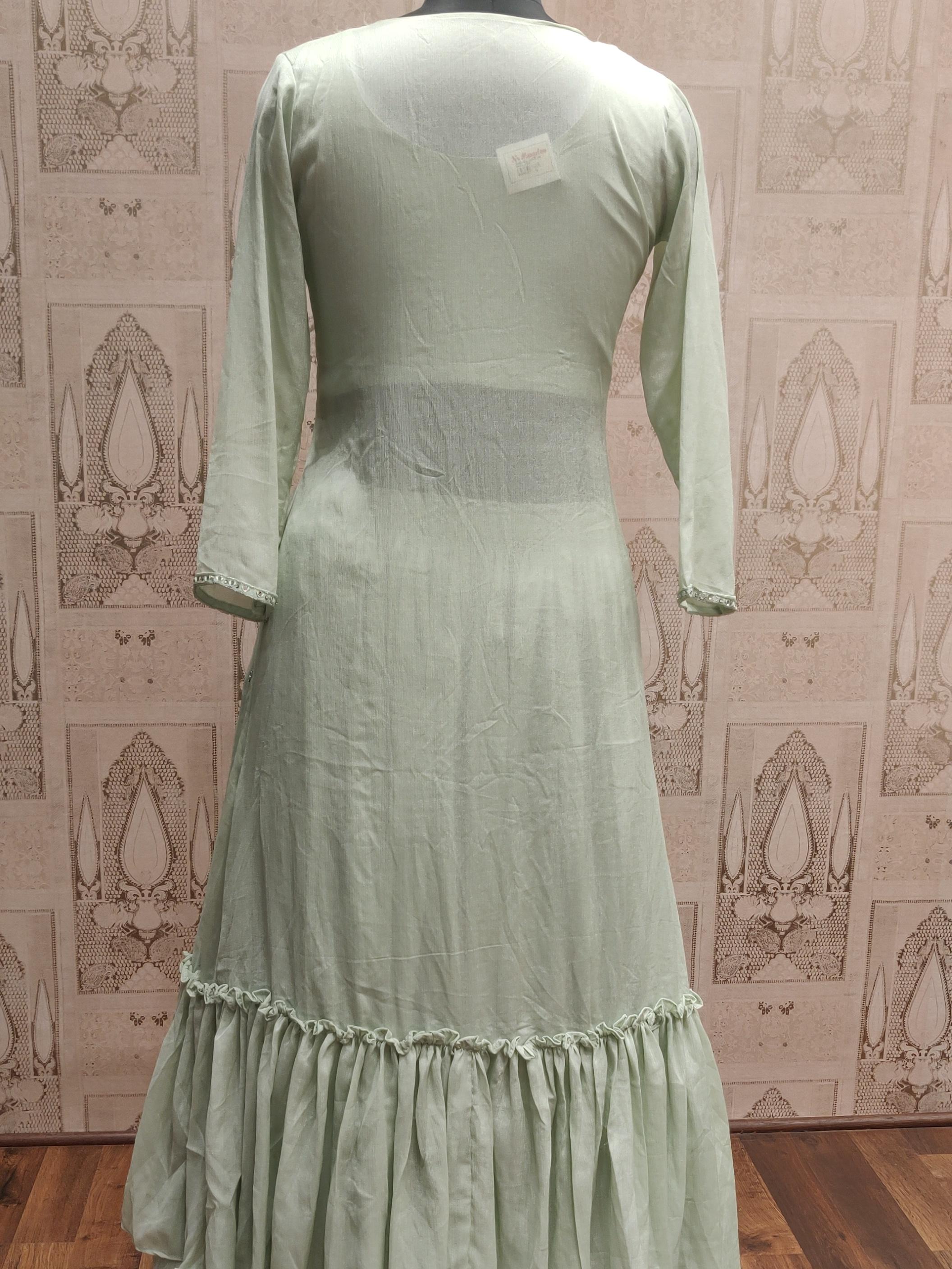 crop top and skirt with a - 17824407 - Zoom Image - 0