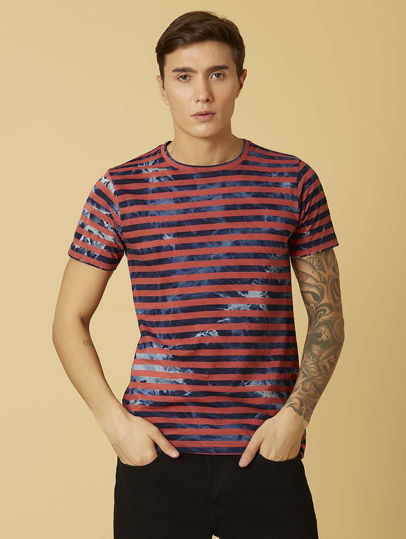 pink striped t-shirt