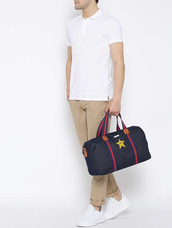 blue canvas dufflebag - 17831510 -  Standard Image - 5