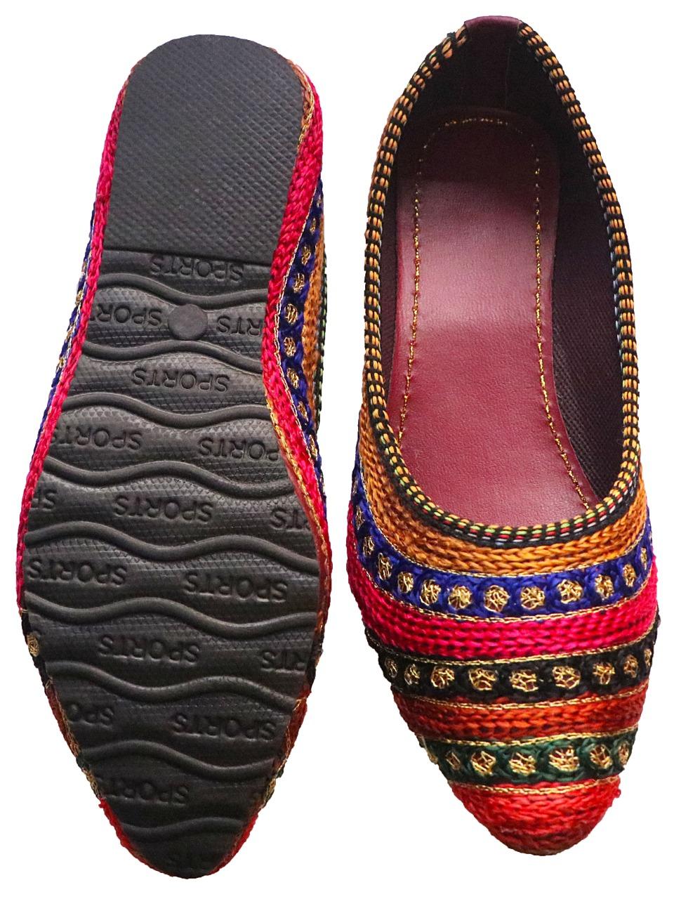 red jutis & mojaris - 17842894 - Zoom Image - 0