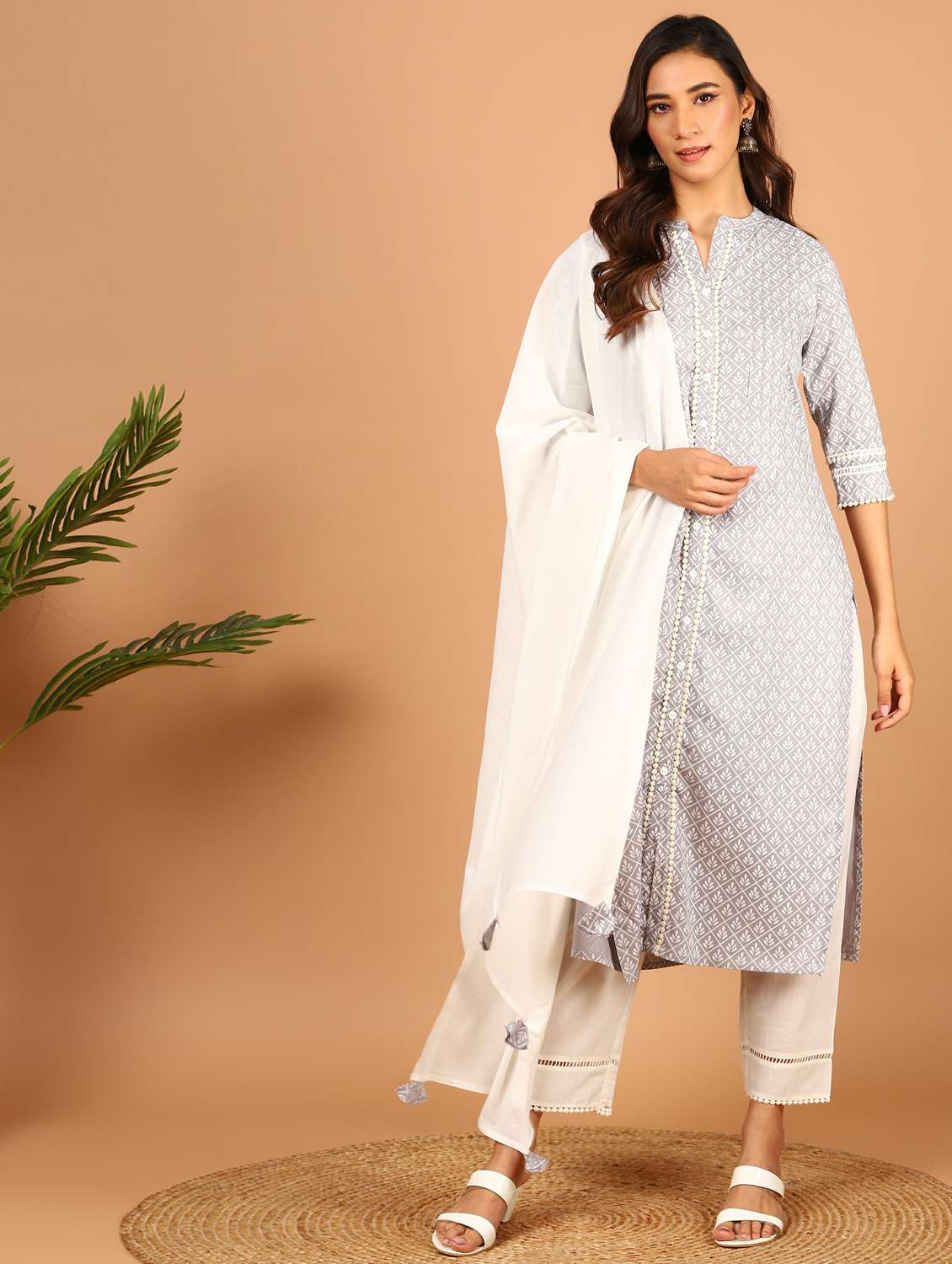 embroidered suit set