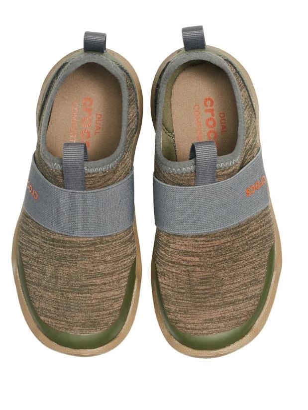 green sports shoes - 17847036 - Zoom Image - 0