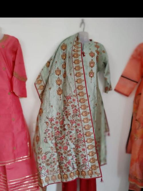 red net kaftan - 17856618 - Standard Image - 0