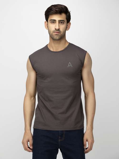 look effortlessly cool on the high - 17858482 - Standard Image - 0