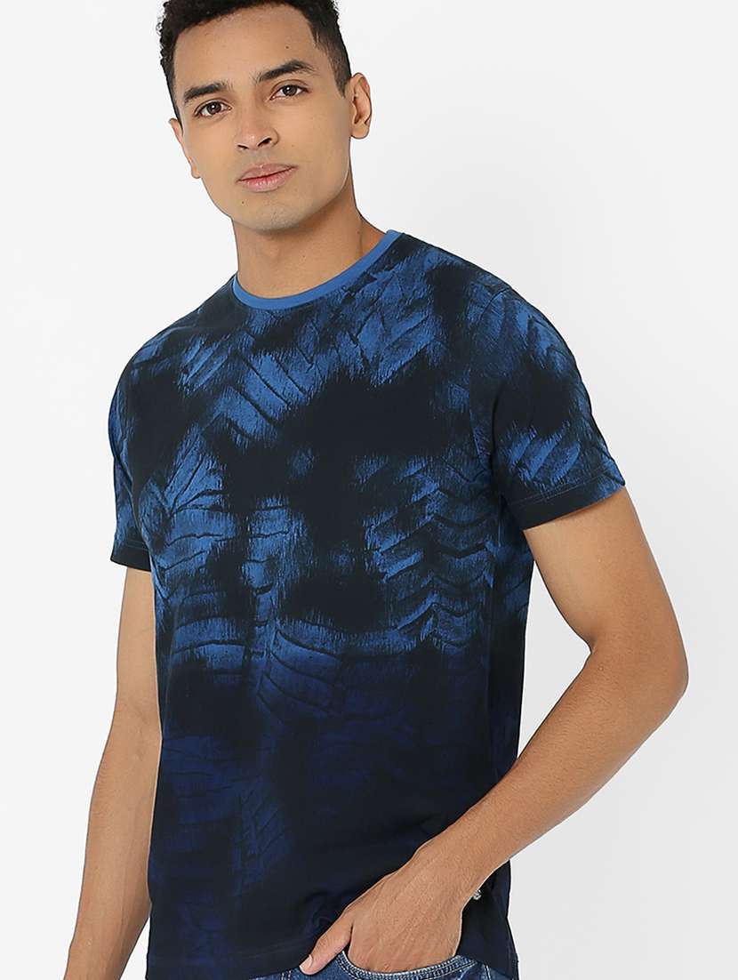 navy blue printed t-shirt  - 17863846 -  Standard Image - 5