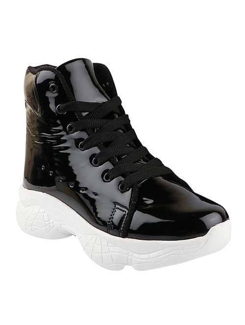 black ankle  boot - 17885356 -  Standard Image - 0