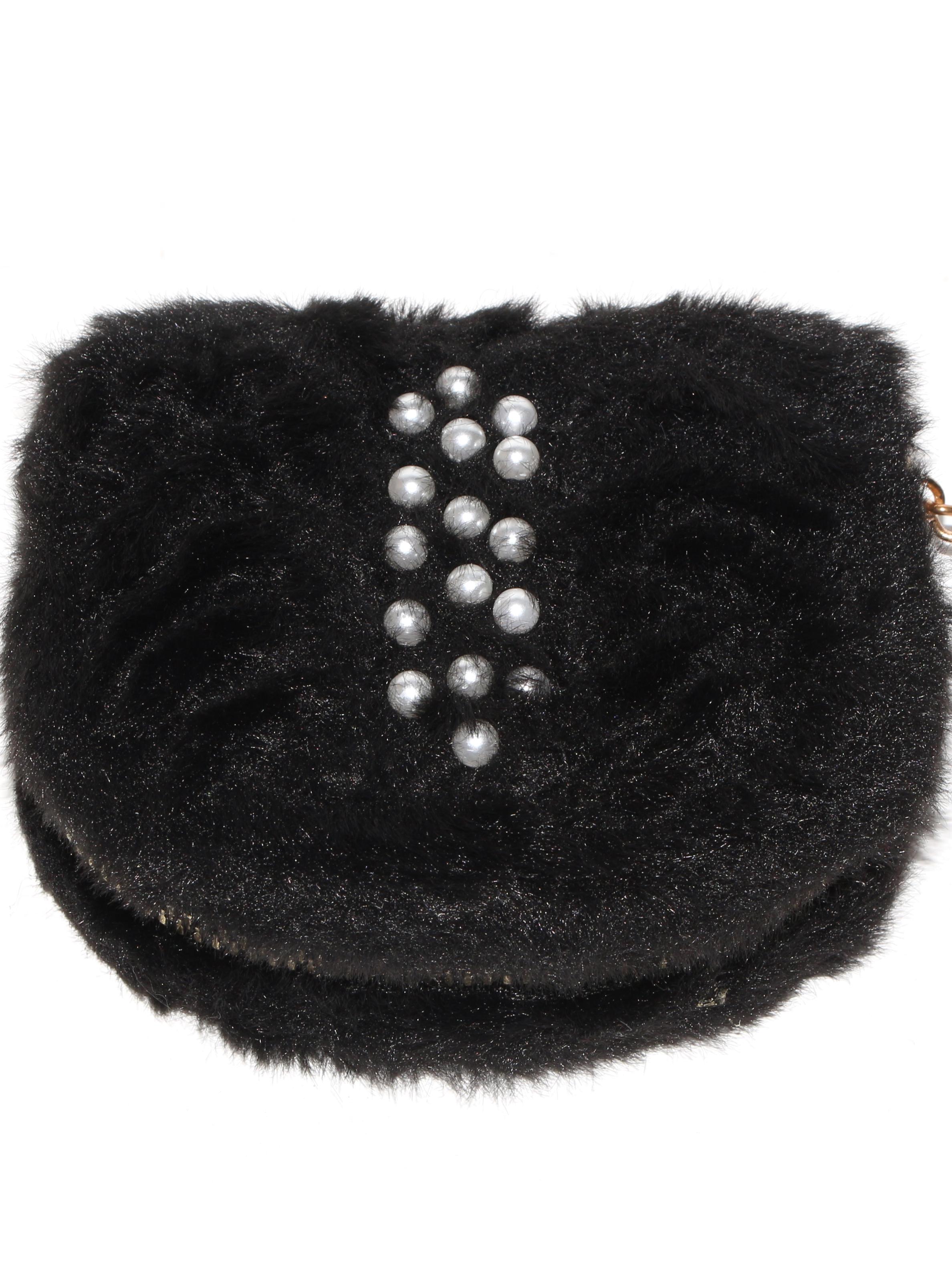 this beautiful hand coin purse comes  - 17885414 -  Zoom Image - 0